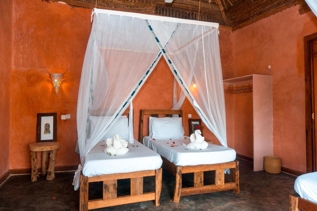 Zanzibar Kusini Beach Bungalows Hotel Kizimkazi Eksteriør billede