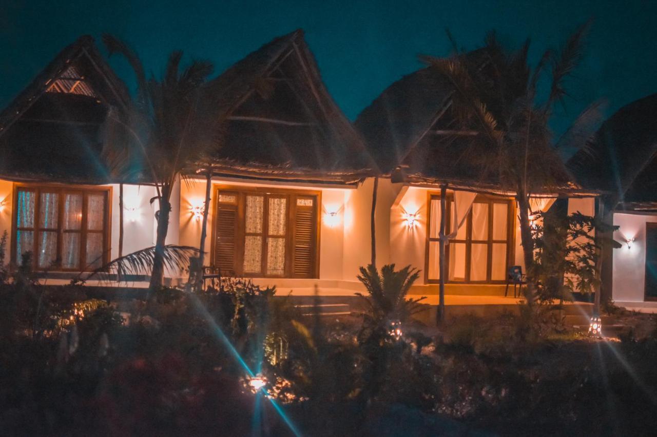 Zanzibar Kusini Beach Bungalows Hotel Kizimkazi Eksteriør billede