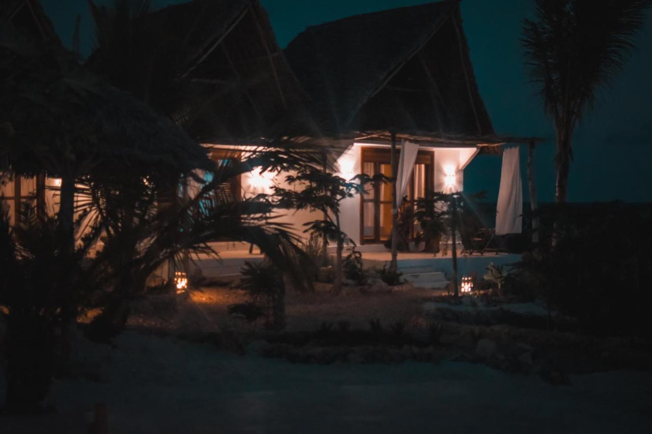Zanzibar Kusini Beach Bungalows Hotel Kizimkazi Eksteriør billede