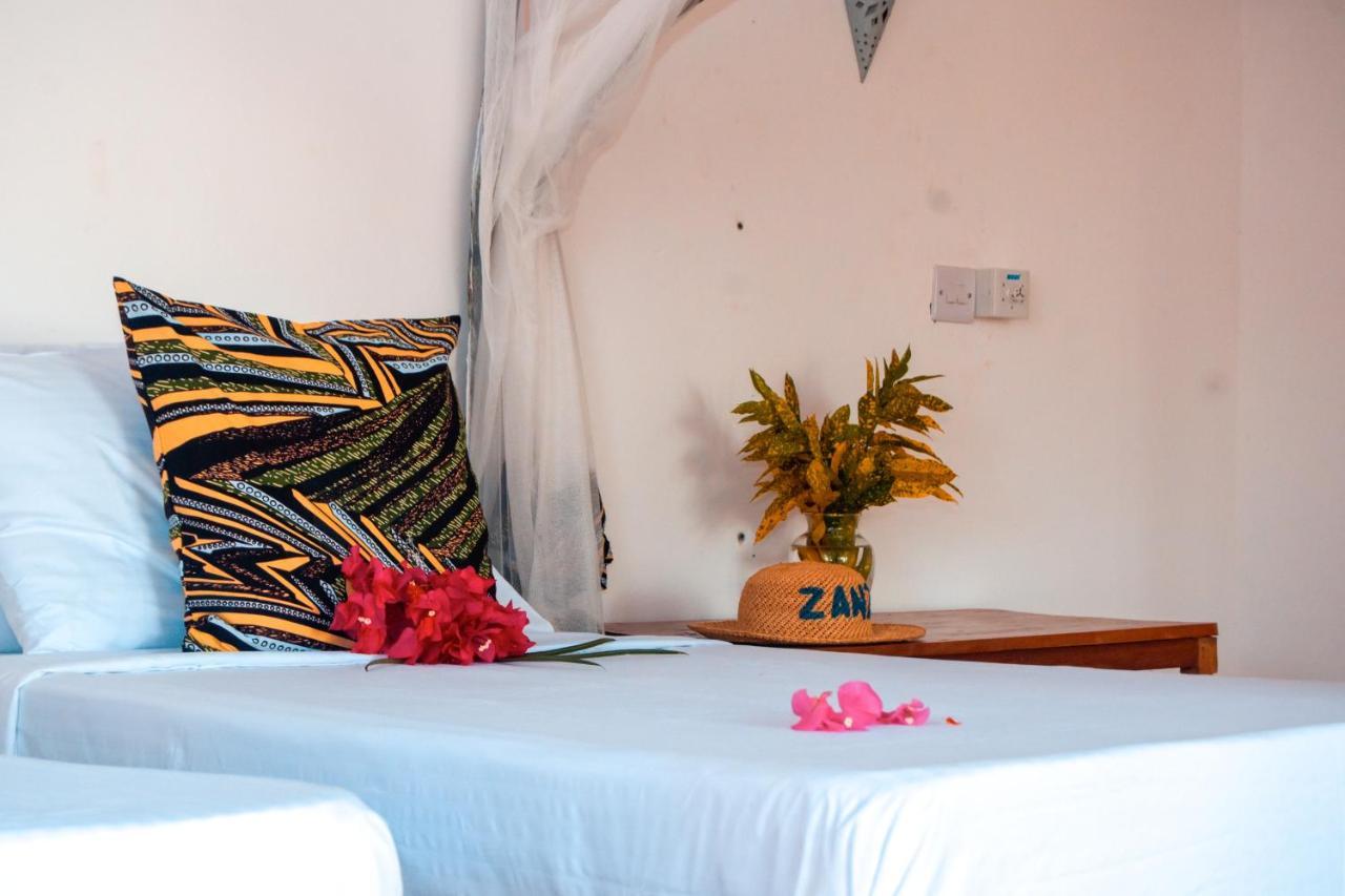 Zanzibar Kusini Beach Bungalows Hotel Kizimkazi Eksteriør billede